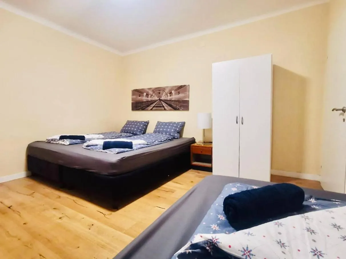 Проживание в семье Double Room In Floridsdorf Area Вена