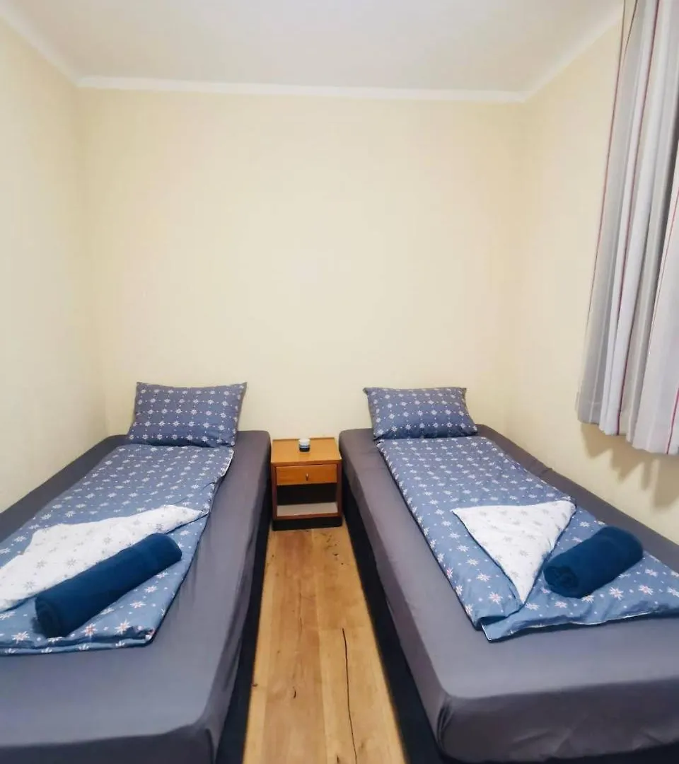 Double Room In Floridsdorf Area Вена 0*,
