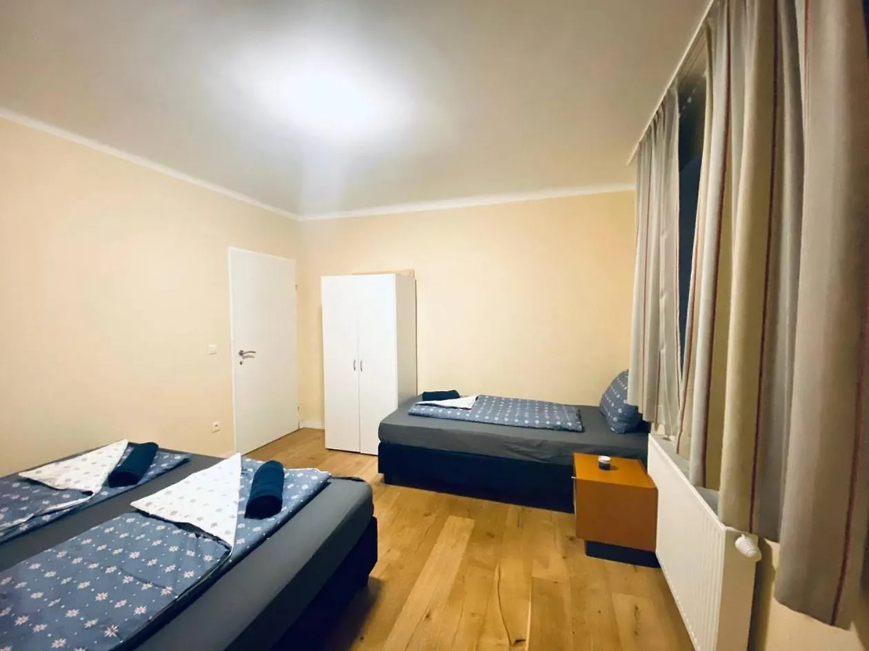 Проживание в семье Double Room In Floridsdorf Area Вена