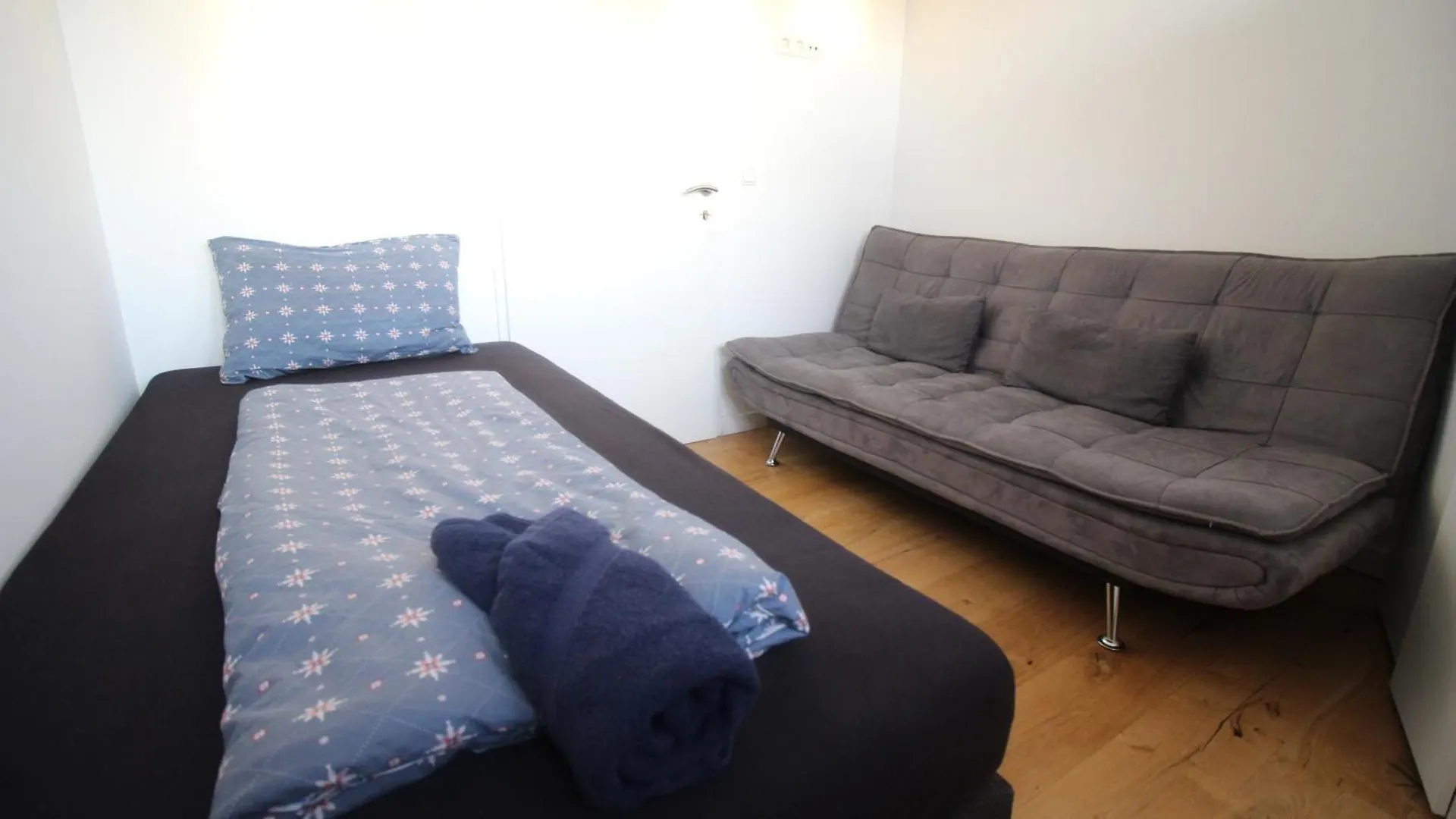Double Room In Floridsdorf Area Вена Австрия